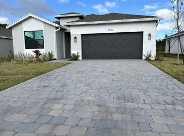 5946 Sky Blue Circle, Stuart, Florida 34997, 4 Bedrooms Bedrooms, ,2 BathroomsBathrooms,Residential Lease,For Rent,Sky Blue Circle,RX-10966133