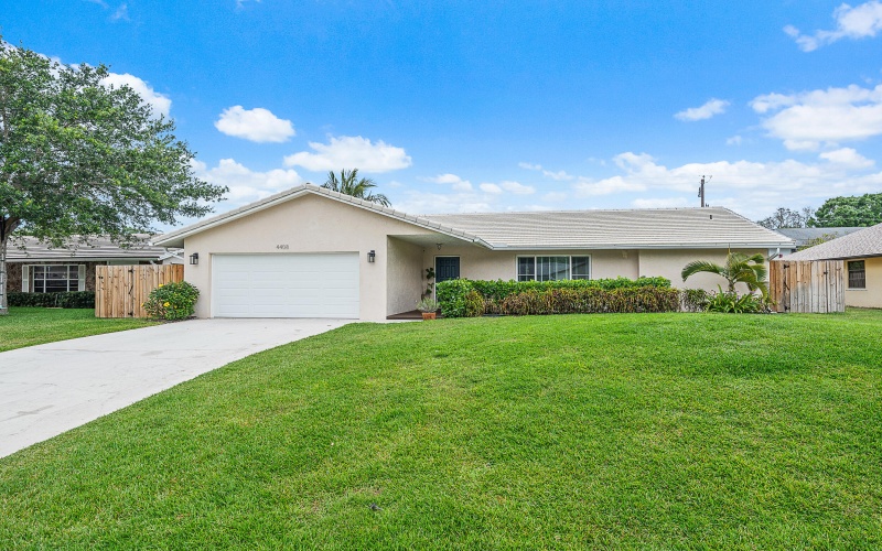 4408 Colette Drive, Tequesta, Florida 33469, 3 Bedrooms Bedrooms, ,2 BathroomsBathrooms,Residential,For Sale,Colette,RX-10968383